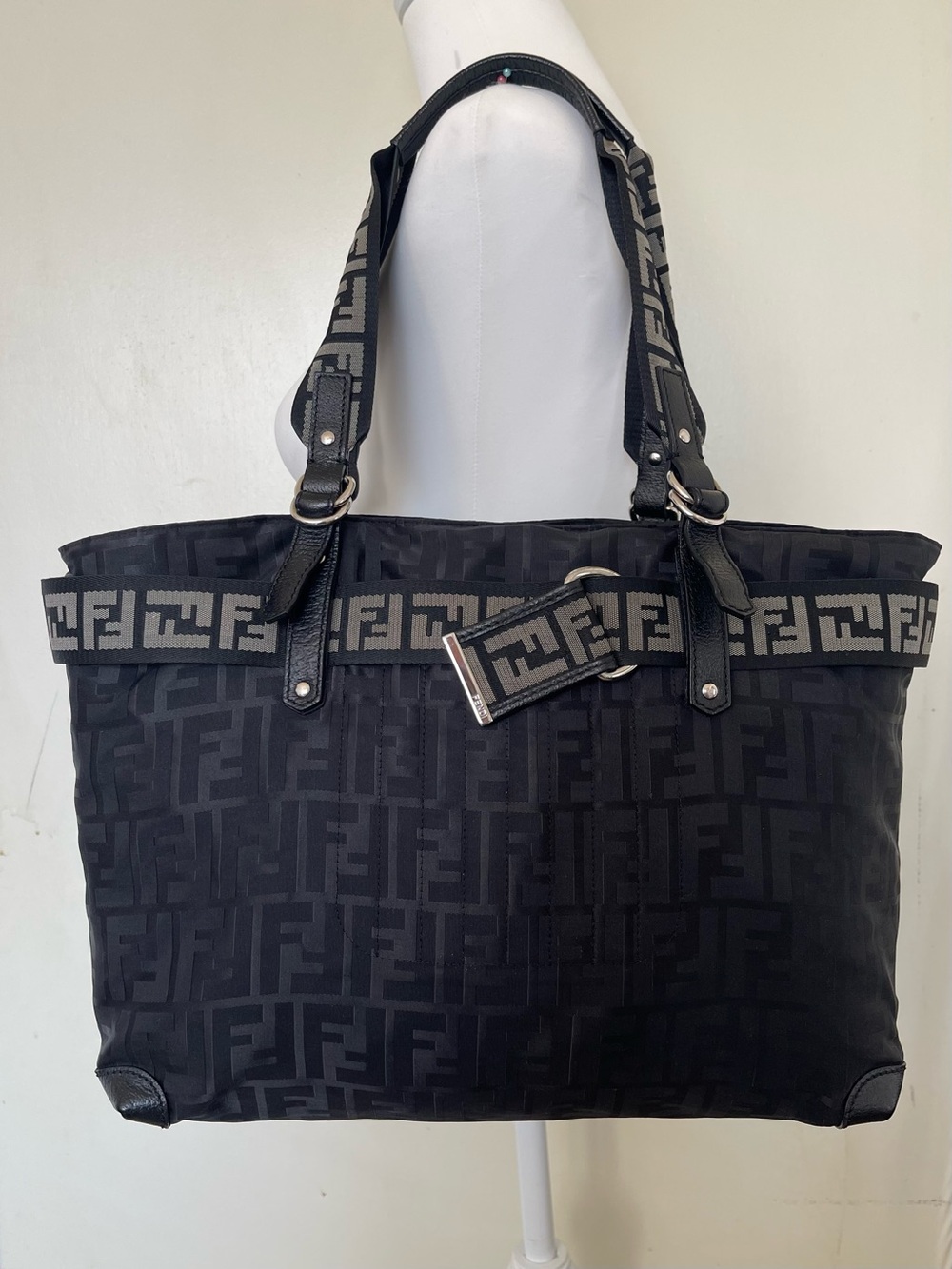 Fendi black Zucca nylon tote bag - Picture 15 of 15